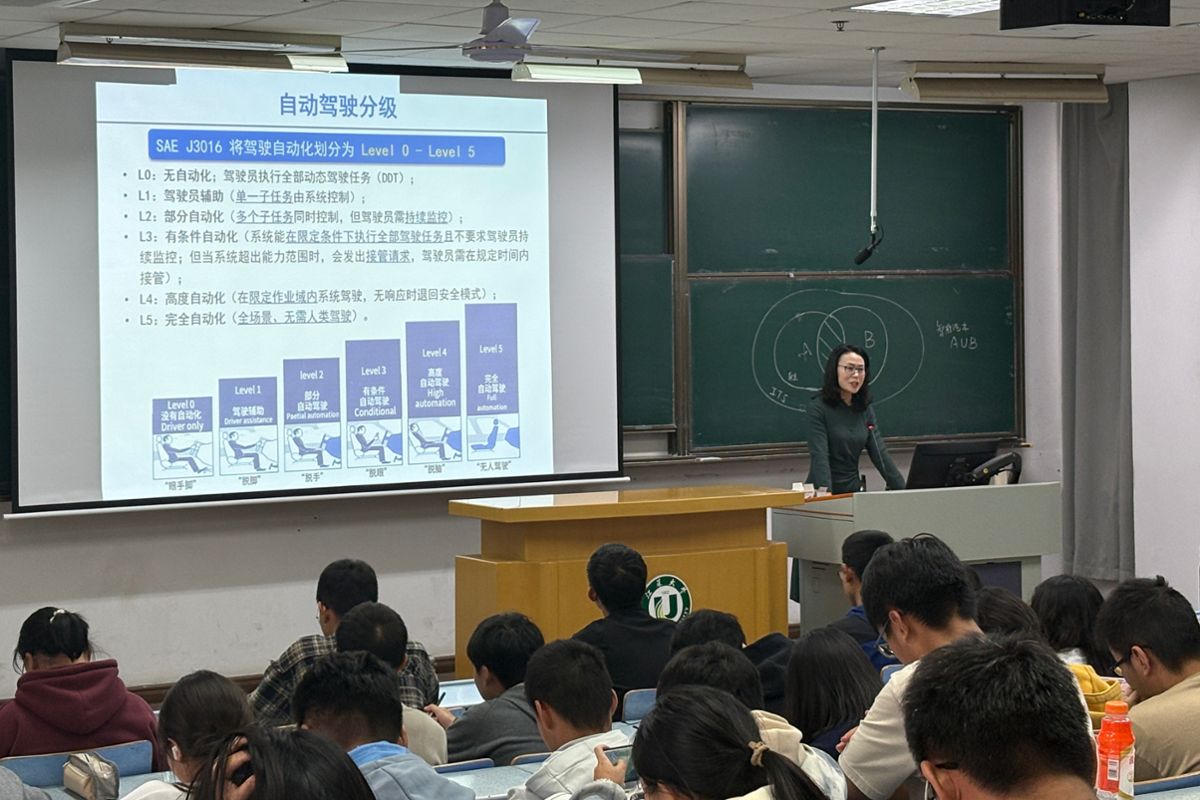 蔡英凤.jpg